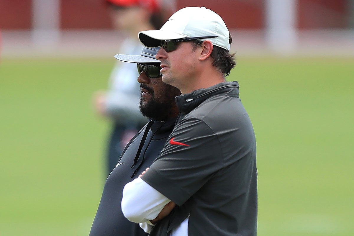 Bucs Oc Josh Grizzard And Rbs Coach Skip Peete